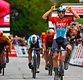 🎥 De Lie sprint ondanks twee lekke banden naar winst in 'Franse Strade Bianche'