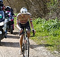 Pogacar schrijft wielergeschiedenis met solo van 80 kilometer in Strade Bianche