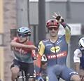 🎥 Maxim Van Gils krijgt van UCI zware straf voor uitdelen klap