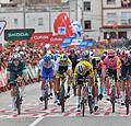 Politie arresteert man die sprintend peloton in Vuelta ten val wilde brengen