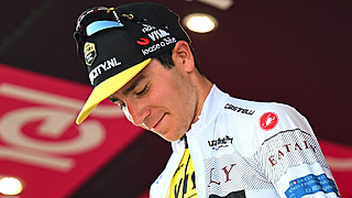 Drama: Cian Uijtdebroeks moet opgeven in Giro d'Italia