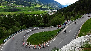 Alweer 4 nieuwe opgaves na woelige dag in Giro d'Italia