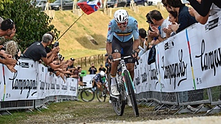 UCI afgemaakt na compleet drama in gravelwedstrijd Aken (🎥)