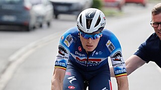 Belgisch succes! Merlier zet waanzinnige finish in Giro naar z'n hand! 