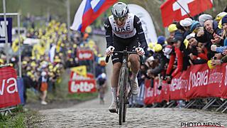Pogacar schrijft wielergeschiedenis met solozege in Ronde van Vlaanderen