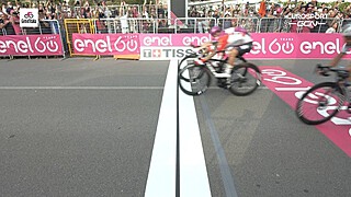 Oersaaie Giro-etappe eindigt in fotofinish