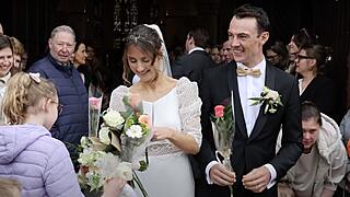 📸 Yves Lampaert en Astrid Demeulemeester stappen in huwelijksbootje