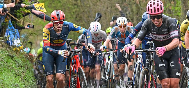 Ronde van Vlaanderen opnieuw door het slijk na pure chaos op Koppenberg